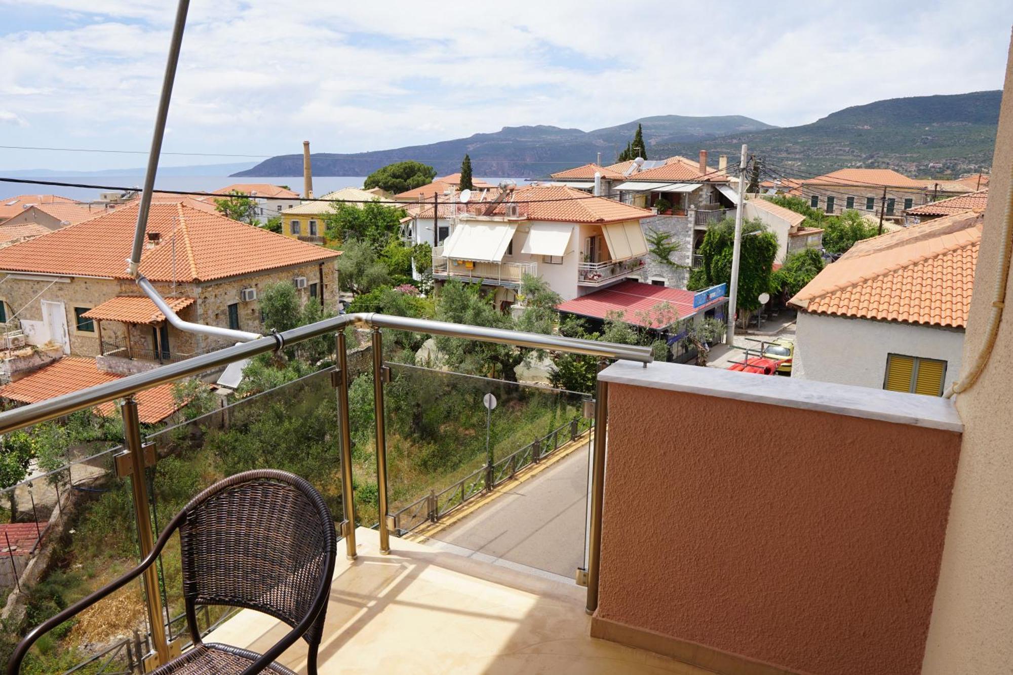 Sea And Sun Apartments 303 Ιδιωτικό Διαμέρισμα Kardhamili Esterno foto