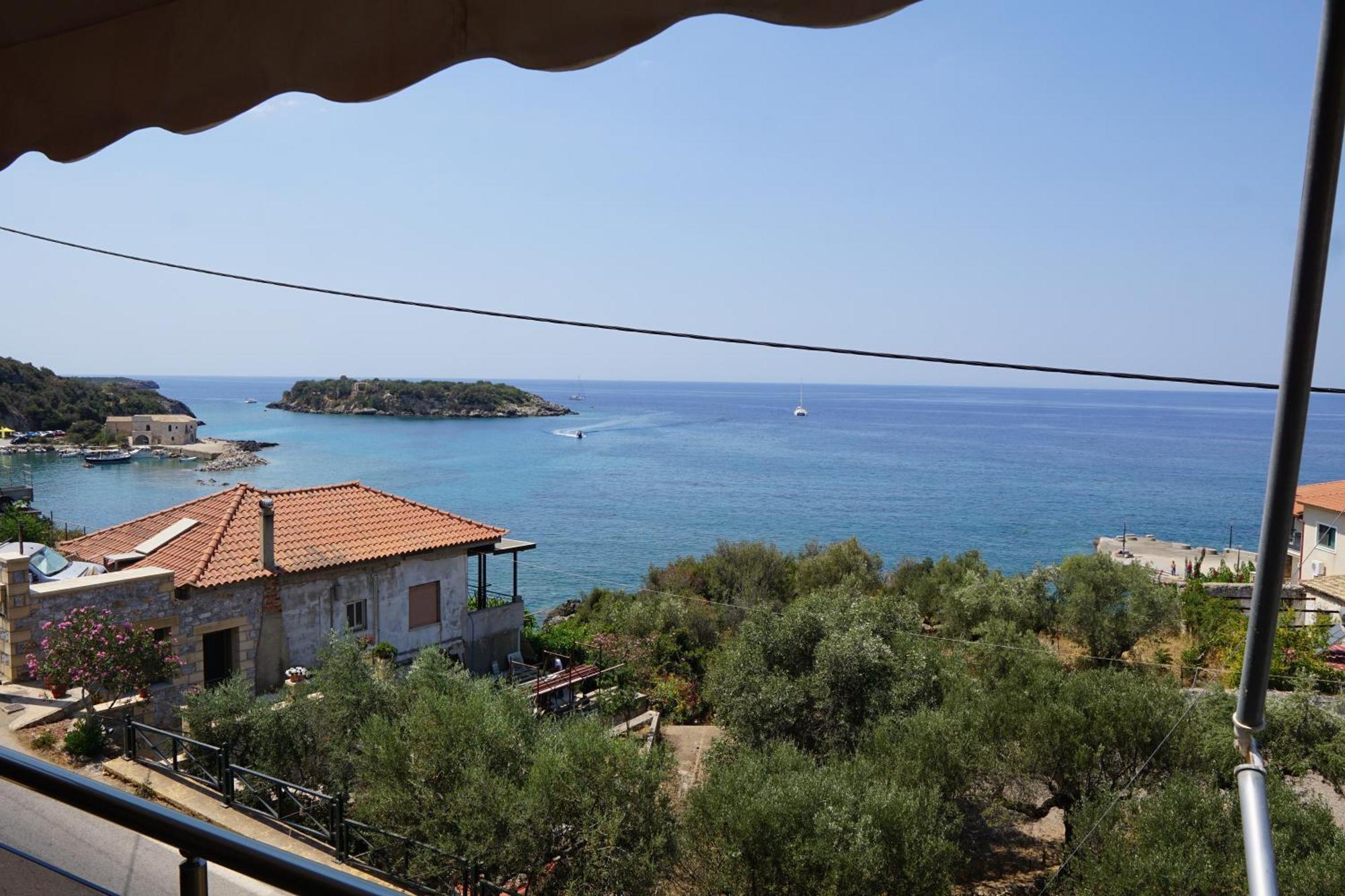 Sea And Sun Apartments 303 Ιδιωτικό Διαμέρισμα Kardhamili Esterno foto