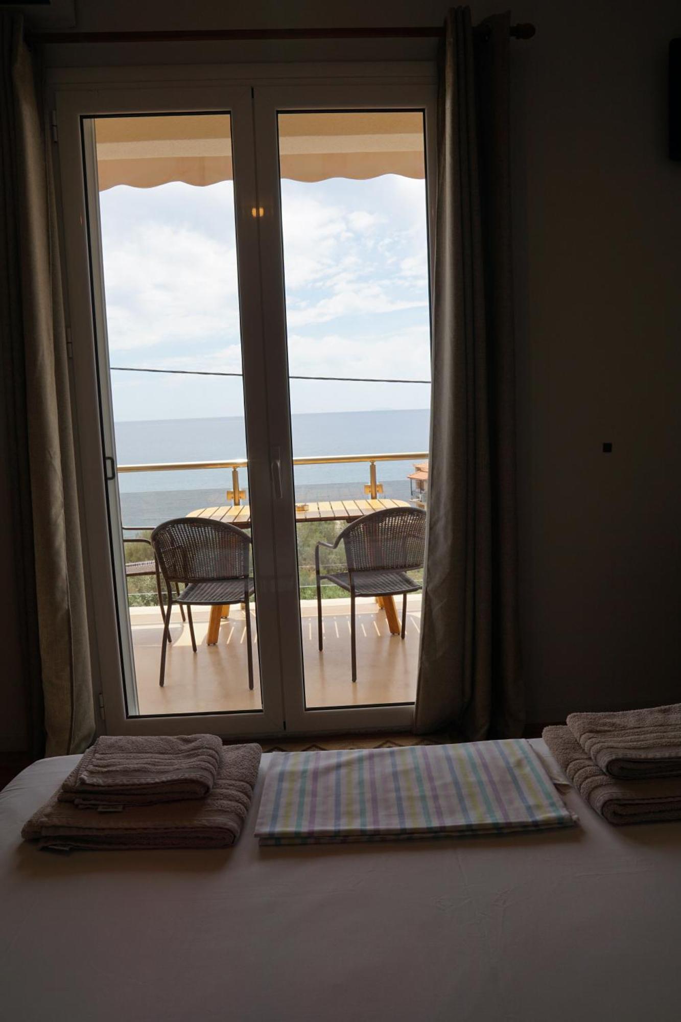 Sea And Sun Apartments 303 Ιδιωτικό Διαμέρισμα Kardhamili Esterno foto