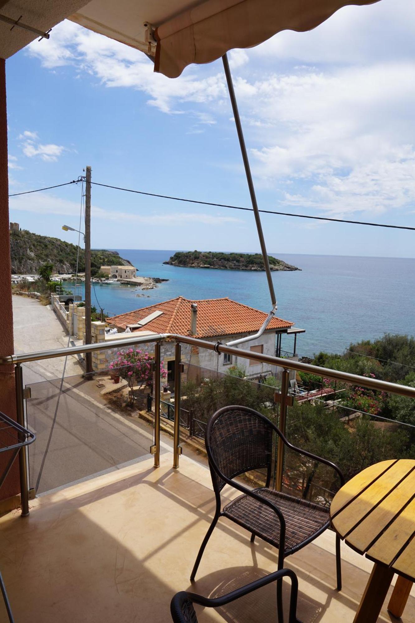 Sea And Sun Apartments 303 Ιδιωτικό Διαμέρισμα Kardhamili Esterno foto