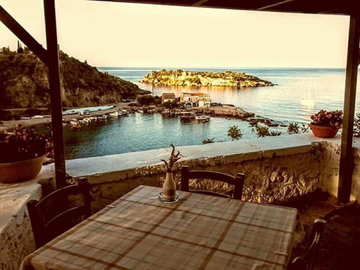 Sea And Sun Apartments 303 Ιδιωτικό Διαμέρισμα Kardhamili Esterno foto